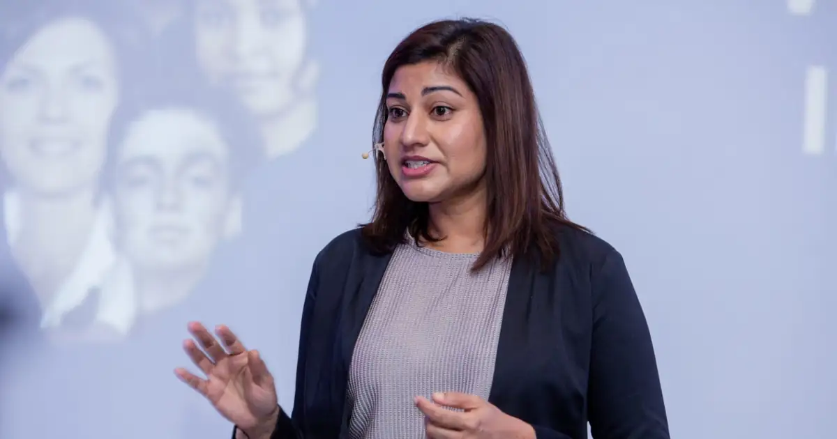 Image of Sue speaking at stroke week